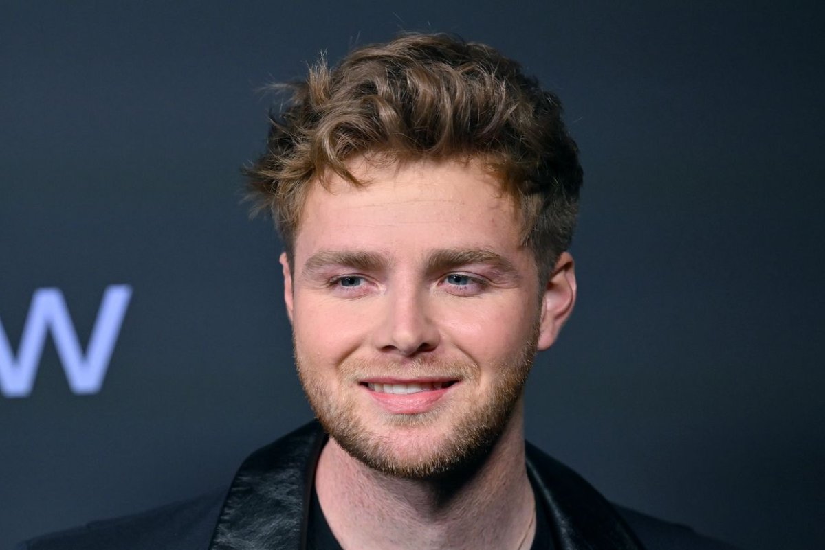 'Ordinary' singer Alex Warren to host Nickelodeon Kids' Choice Awards