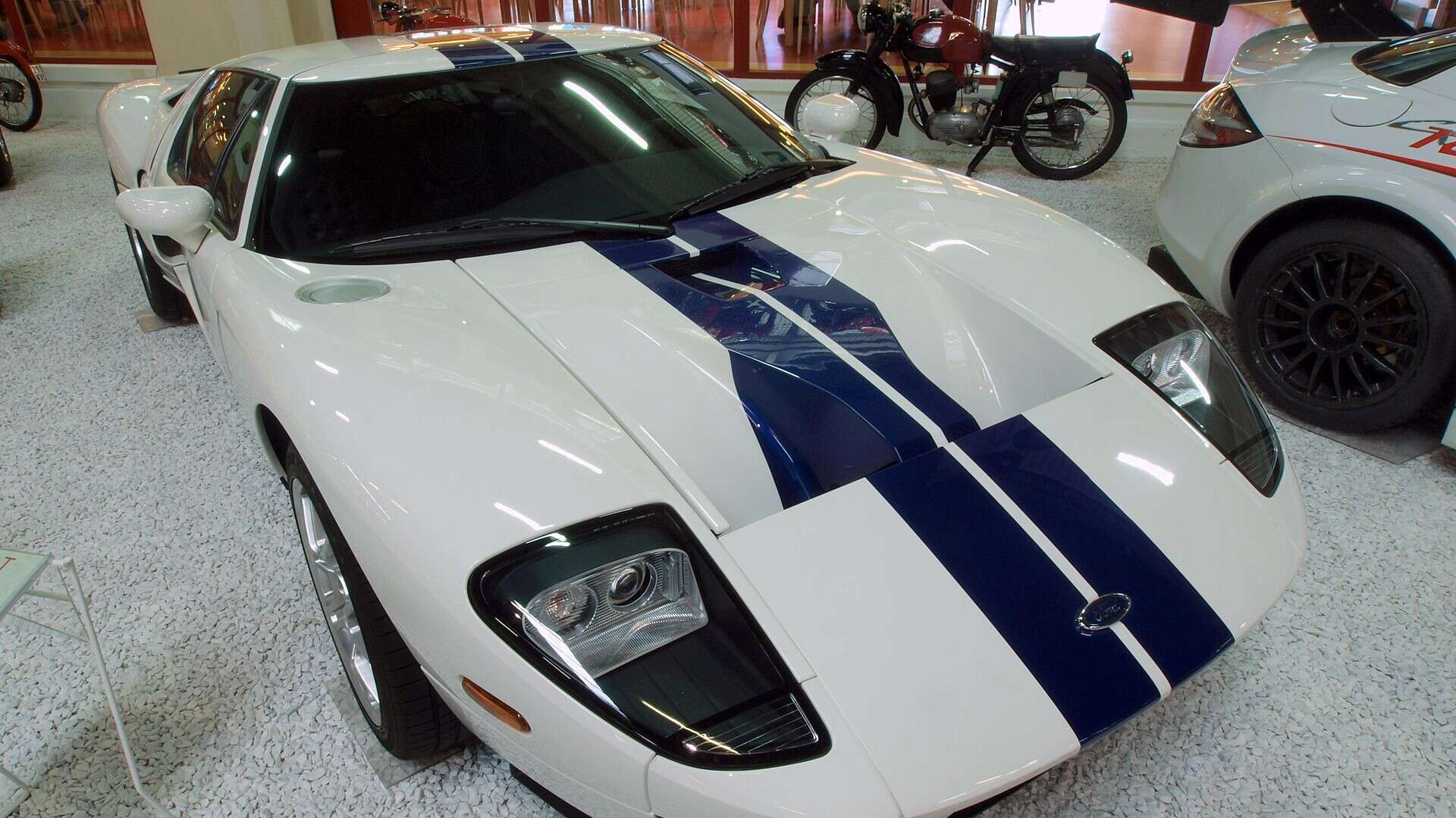 Ford GT (2005–2006) collector spec sheet