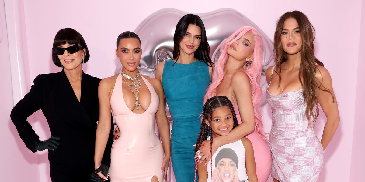The KarJenners’ season 8 intro is one big, bizarre wink at those AI rumors