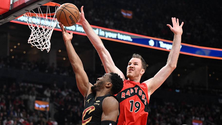 Jakob Poeltl’s health may define the Raptors season