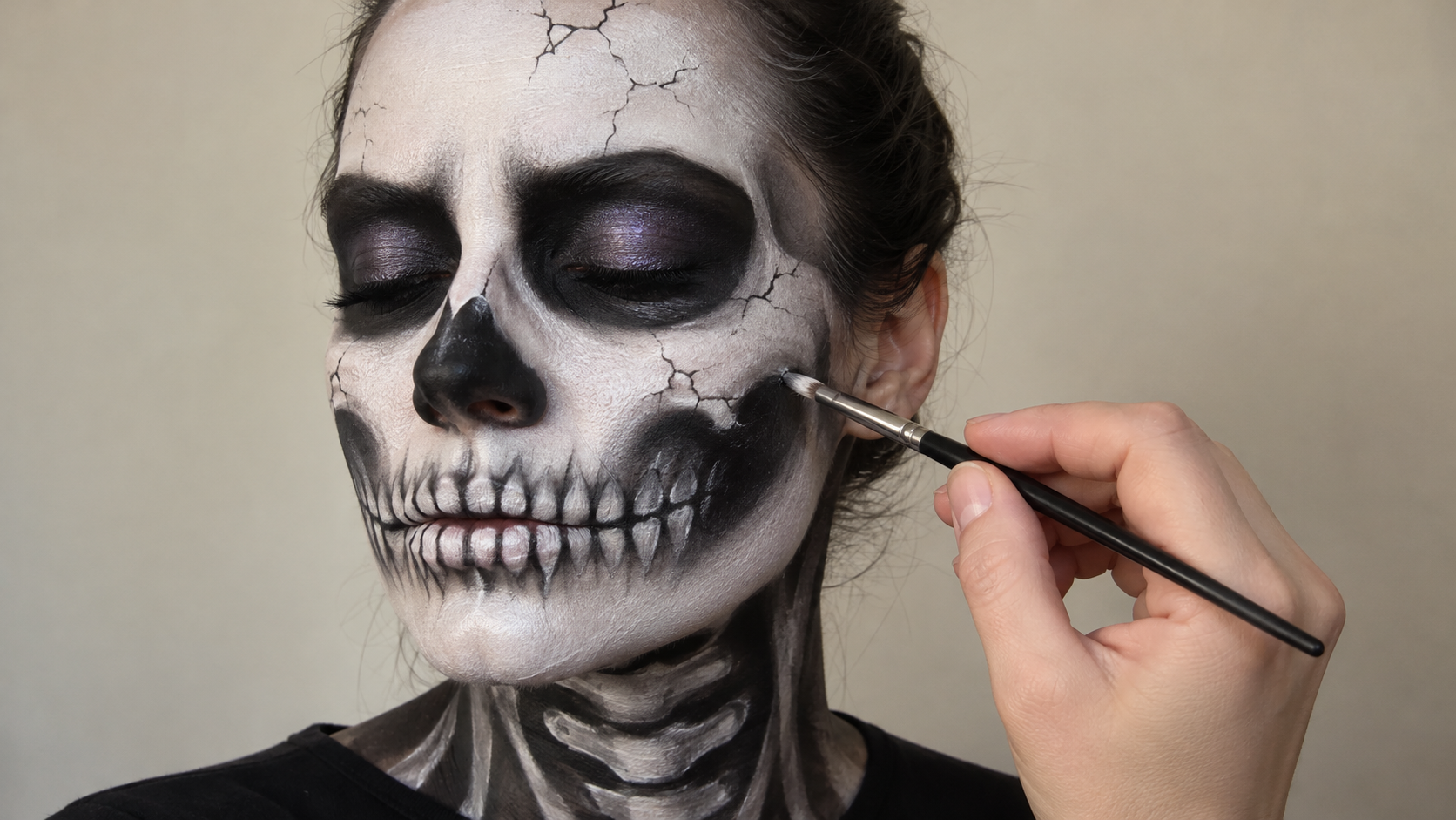 How to use makeup to get a striking skeleton look