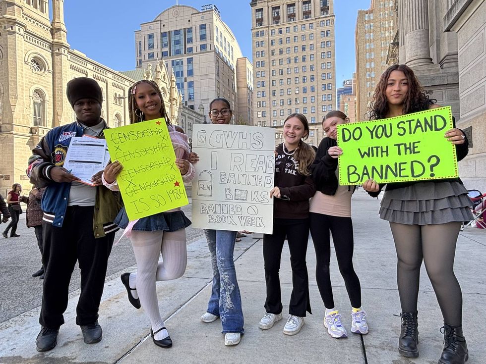 Philly high schoolers mark 'Banned Books Week' by giving away 'banned ...