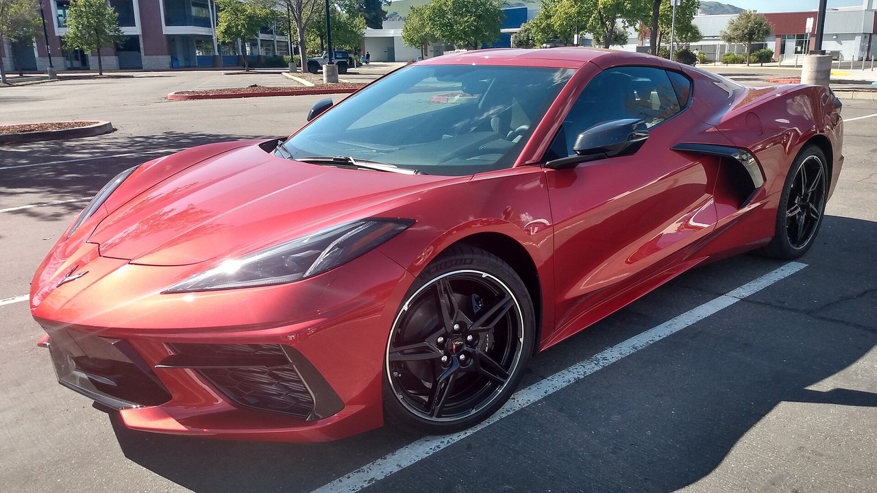 GM told dealers the new 6.7-liter Corvette V8 can leak oil near the oil pan