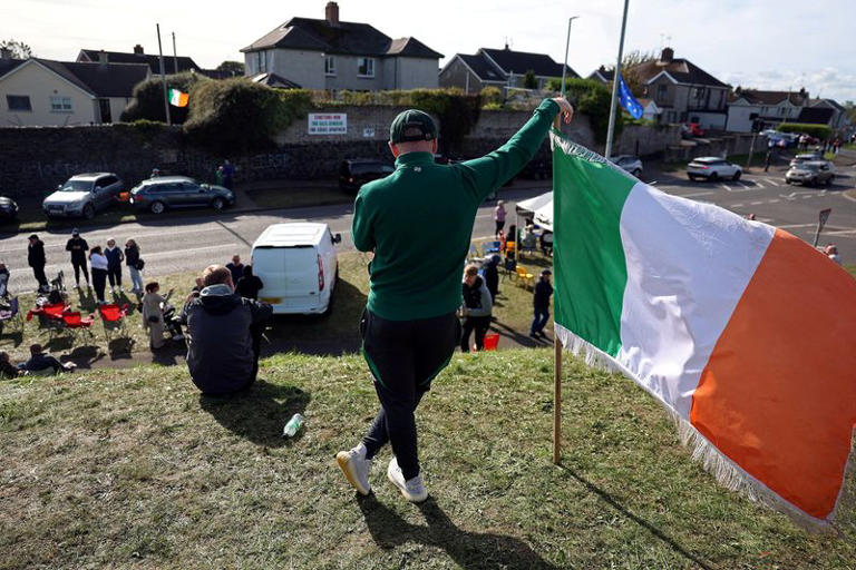 Northern Irish police contact Sinn Fein members over investigation into ...