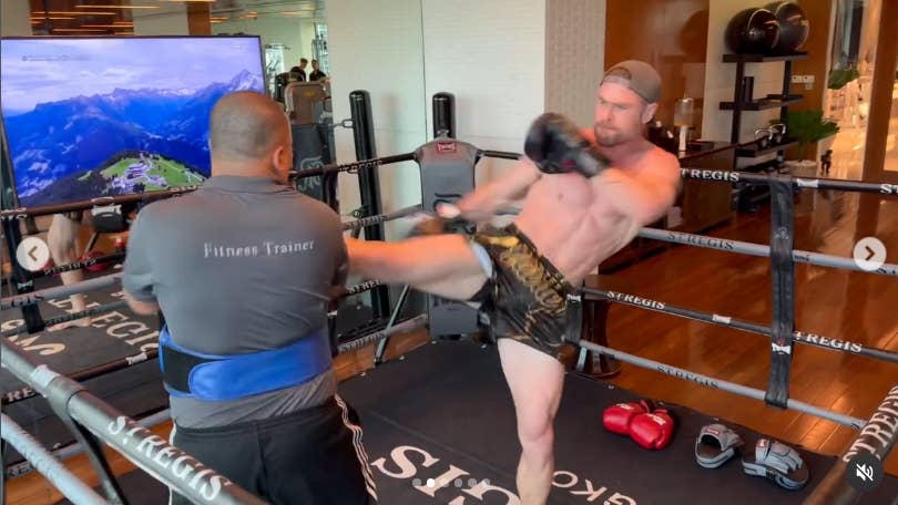 Chris Hemsworth shows off MMA training, should he stick to acting?