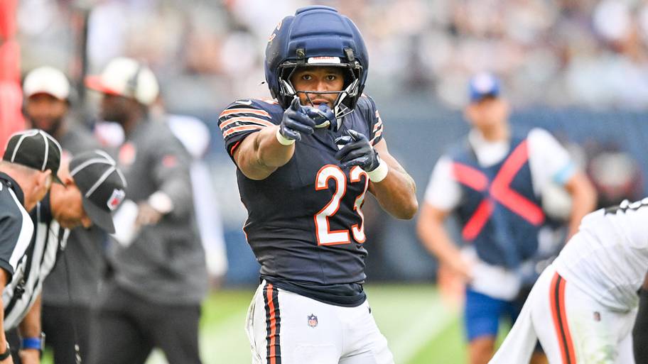 Kyle Monangai injury update puts Roschon Johnson under fantasy football ...