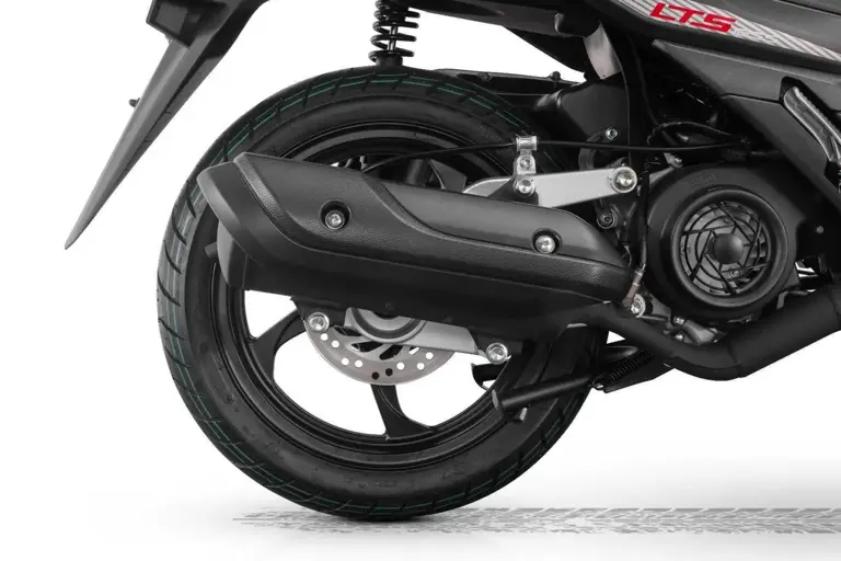 LTS 125S, il nuovo ruote alte QJ Motor che sfida il traffico (e i ...