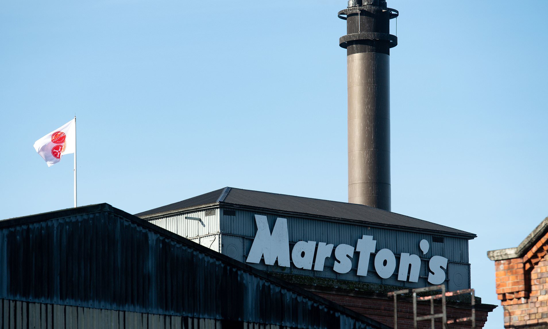 'Absolute disgrace': Marston's brewery in Burton-upon-Trent to be shut ...