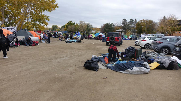 Police, fire department move in to clear Saskatoon encampment