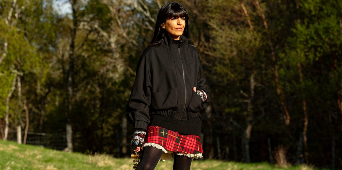 Claudia Winkleman swaps her chunky 'Traitors' boots for polished black ...