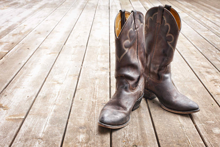 How to clean cowboy boots the right way