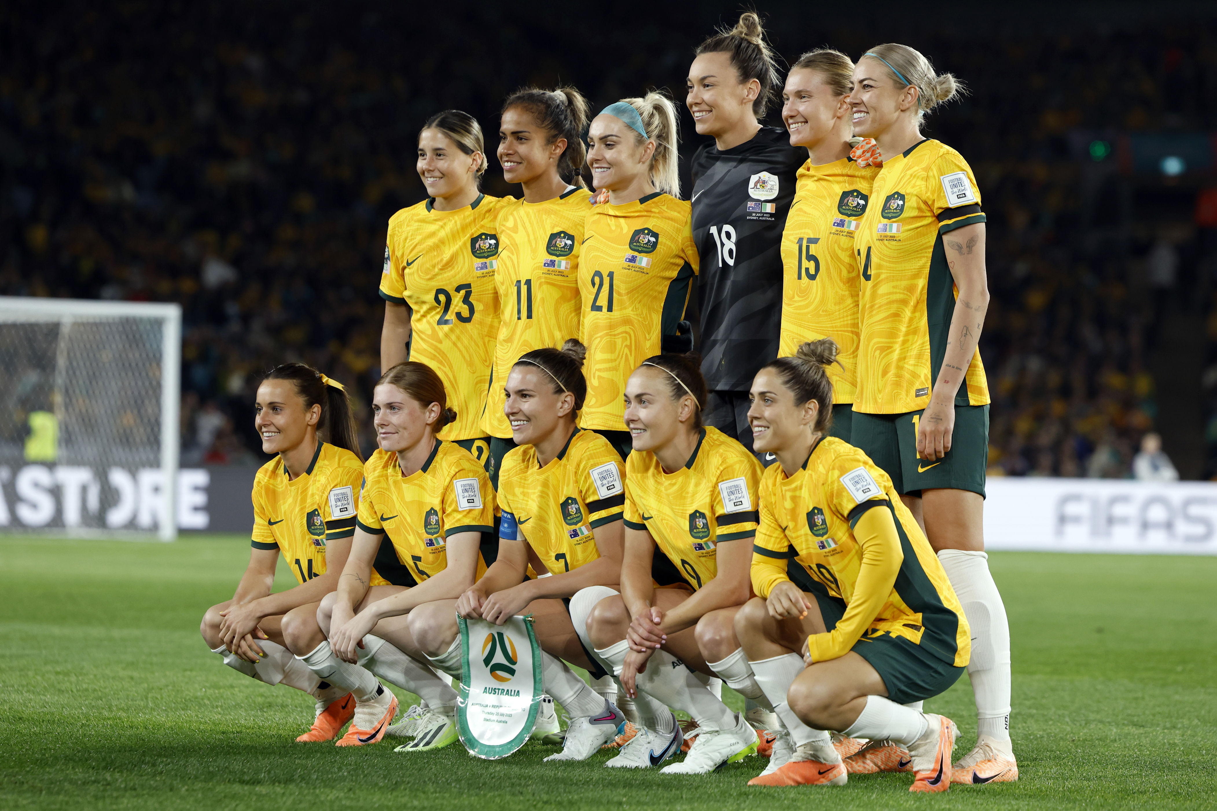 Coach breaks silence as teammate reveals text message to Mary Fowler ...