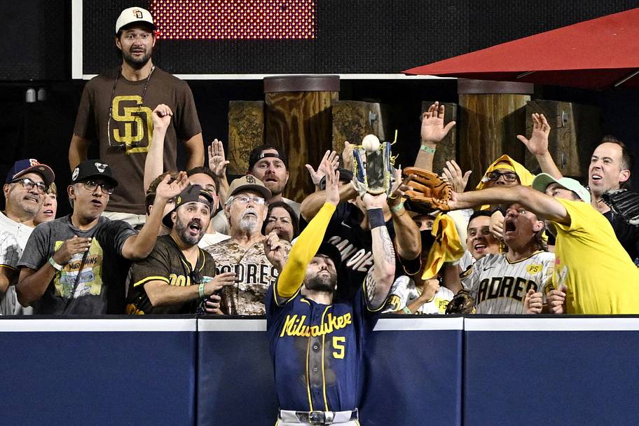 Brewers’ ensemble cast keeps defying modern baseball’s expectations