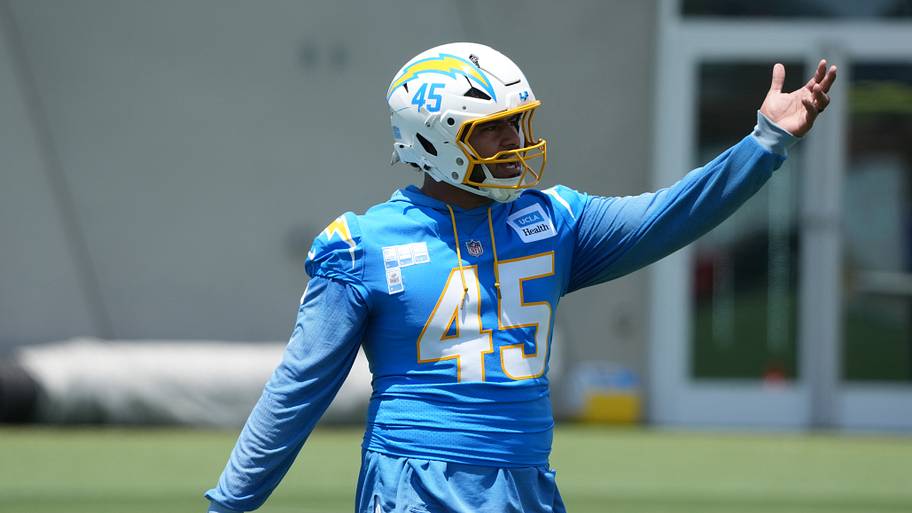 Could Bears trade for a 24-year-old Pro Bowl edge rusher?