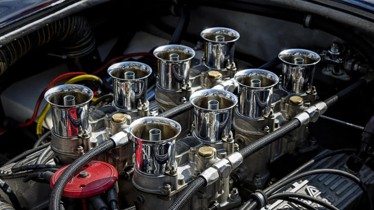 Do V8 engines use more gas than V6s?