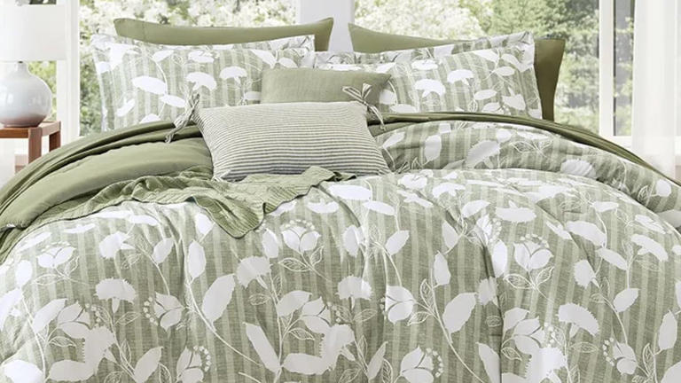 Walmart’s buttery soft $43 floral bed-in-a-bag comes with sheets and ...
