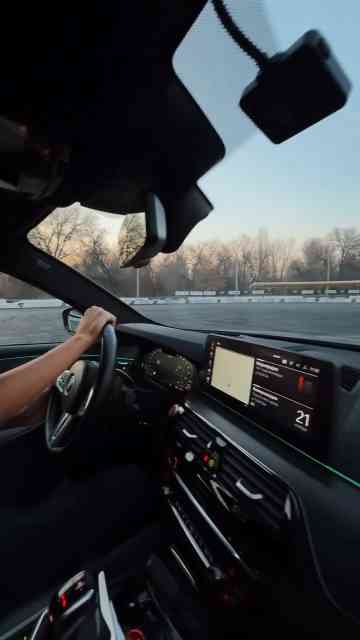 Creative car transition video tutorial using smartphone gimbal