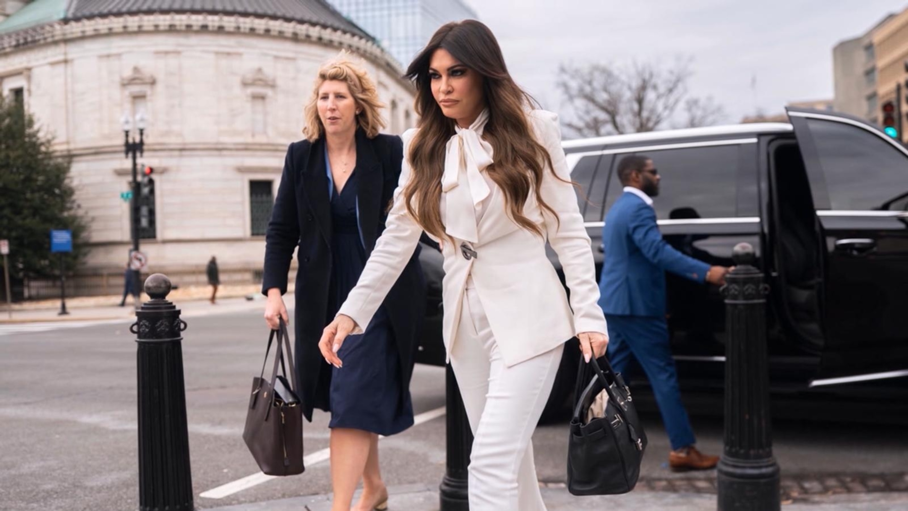 WSJ: Kimberly Guilfoyle sought $100,000 from donor to pay credit card bill