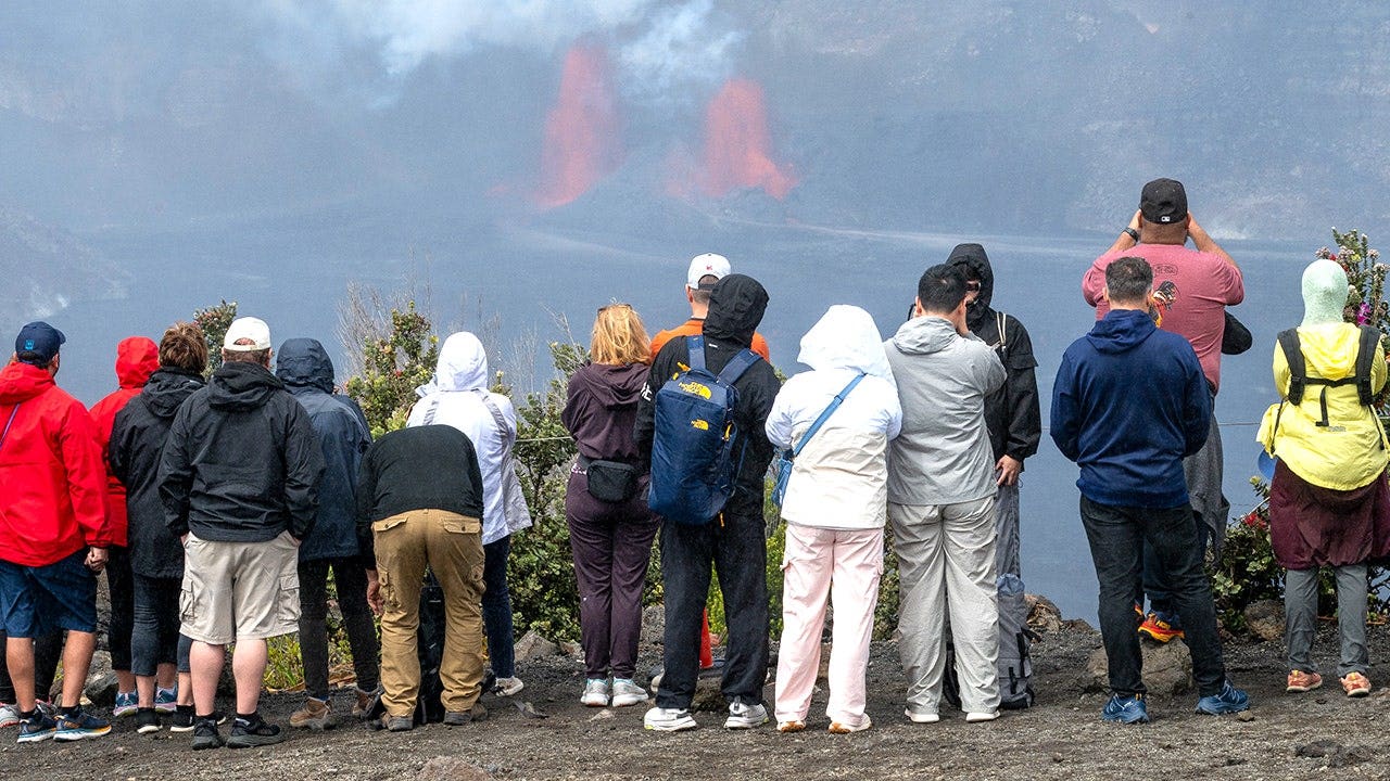 Rumbling volcano forces immediate trail closures at popular vacation ...