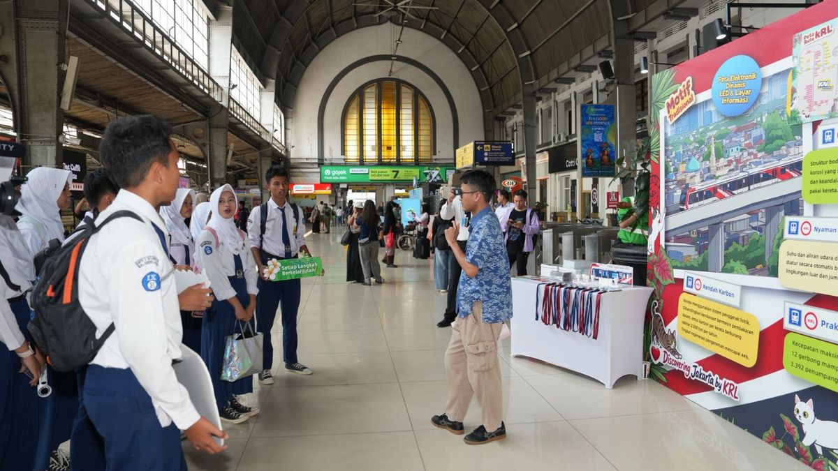 CRRC Sifang gelar CRRC commuter line drawing and photography ...