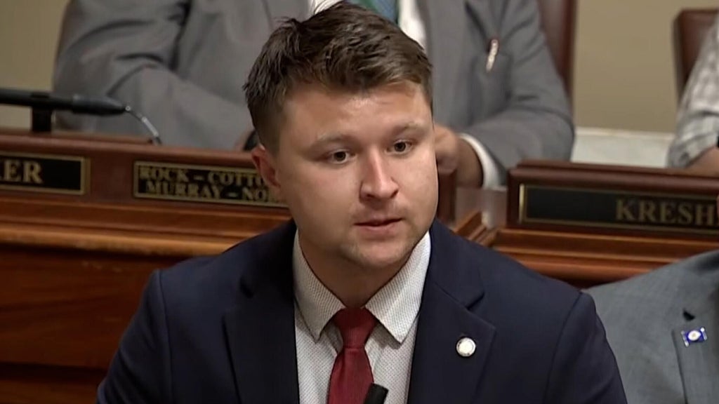 New video shows Minnesota lawmaker telling police he was sober cabbing fellow legislator in DWI stop