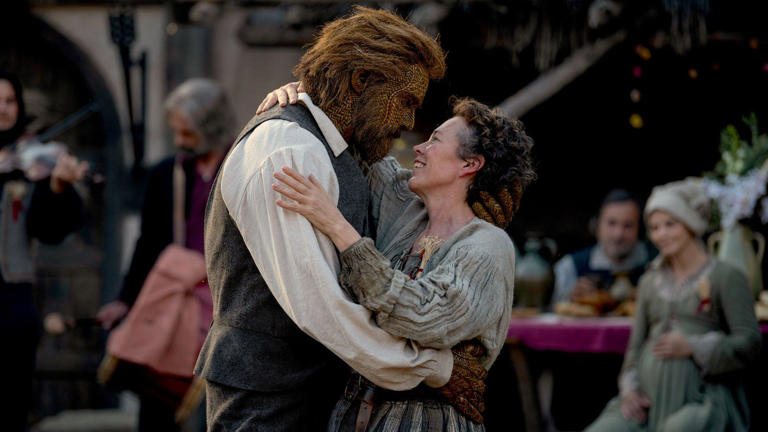 Olivia Colman on viral Wicker memes: 'This has never happened to me before'