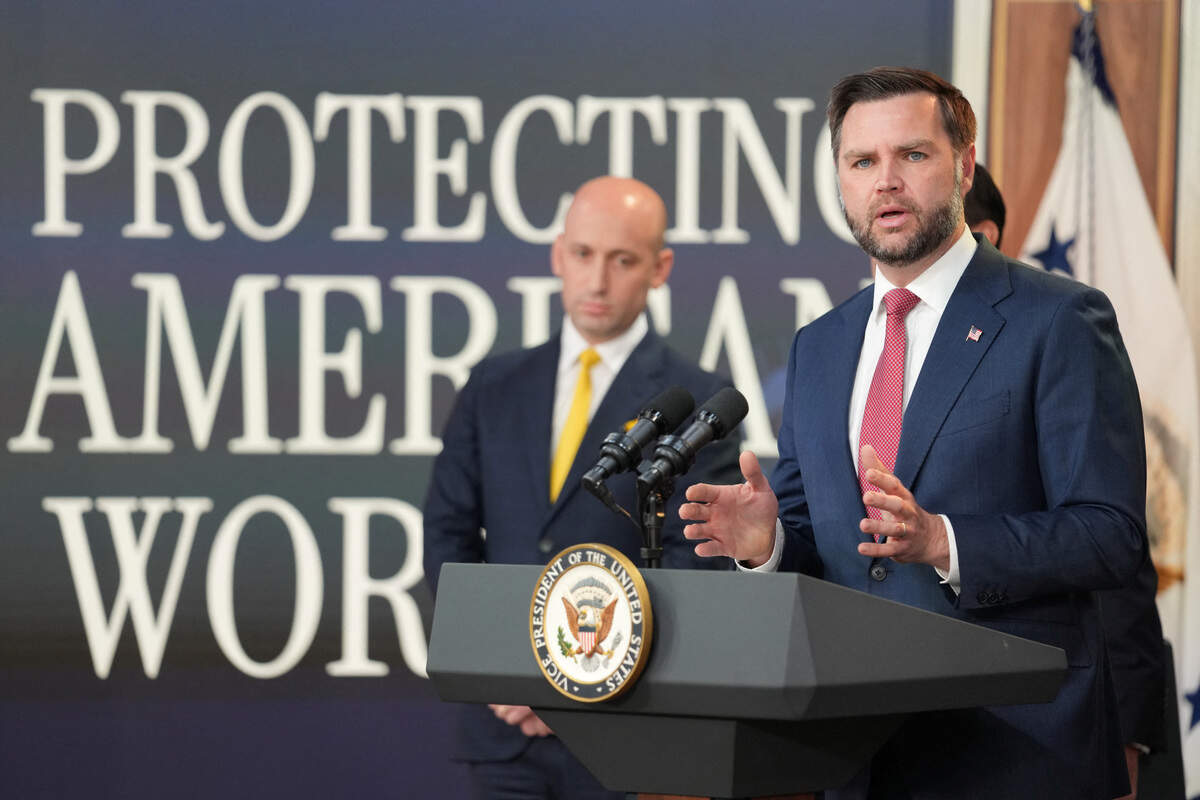 Gobierno de Trump congela programa de visas a Microsoft y otras ...