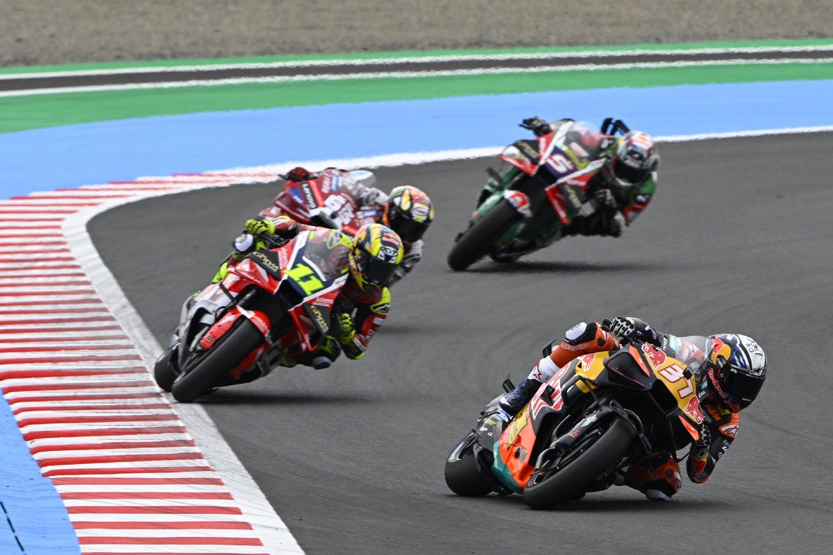 MotoGP responds to criticism over lack of rider input on 2027 format change