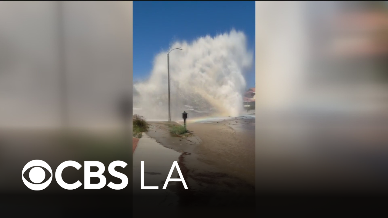 Broken water main fills Porter Ranch intersection with mud and debris