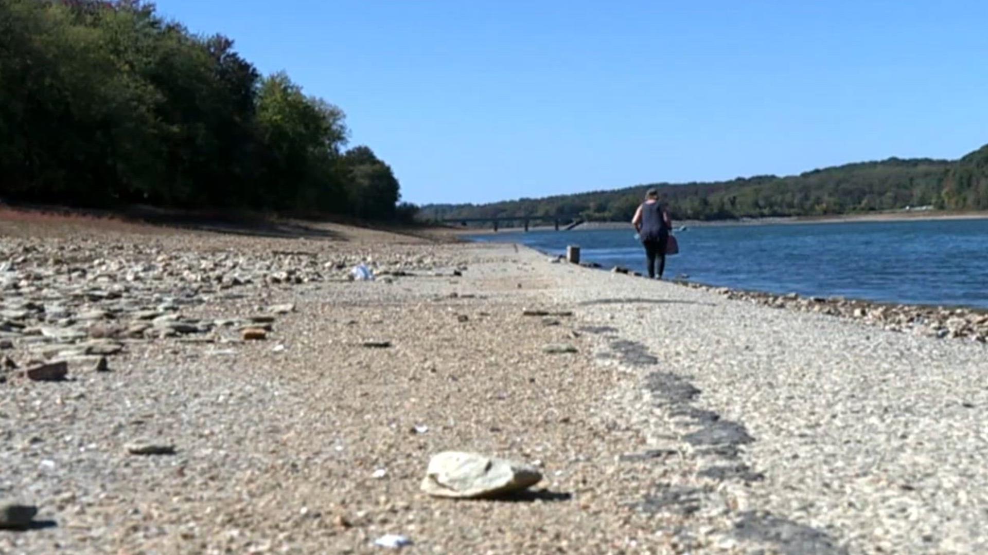 Visitors confused by low water level at Lake Marburg