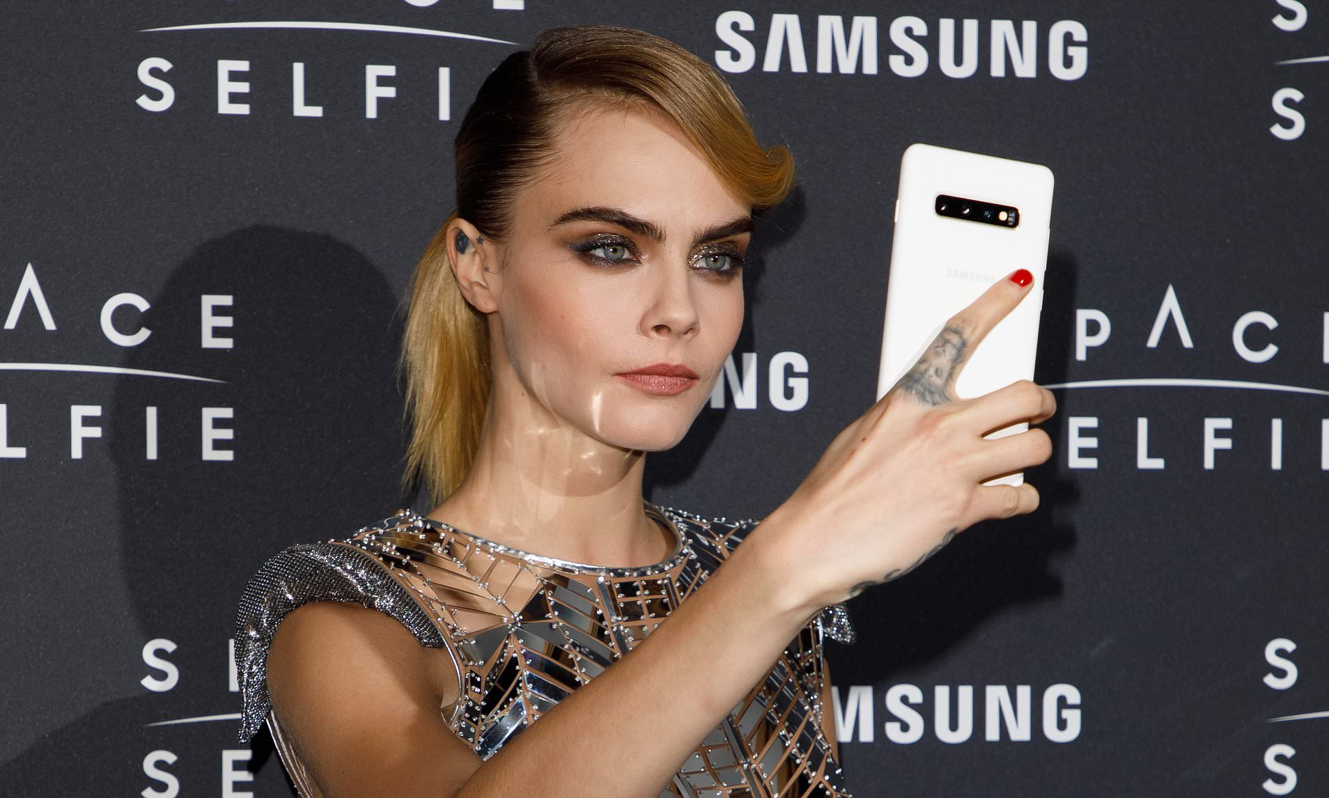 Samsung dials up a record £6bn profit as AI boom sees surging demand ...
