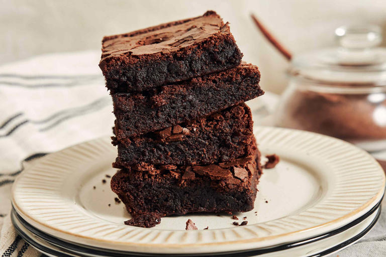The only way I’m baking brownies from now on (it’s genius)
