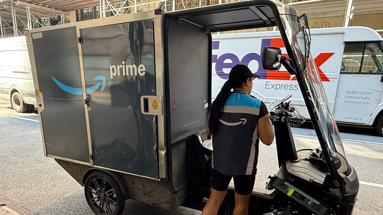 Amazon's smart glasses program for delivery workers sparks privacy concerns