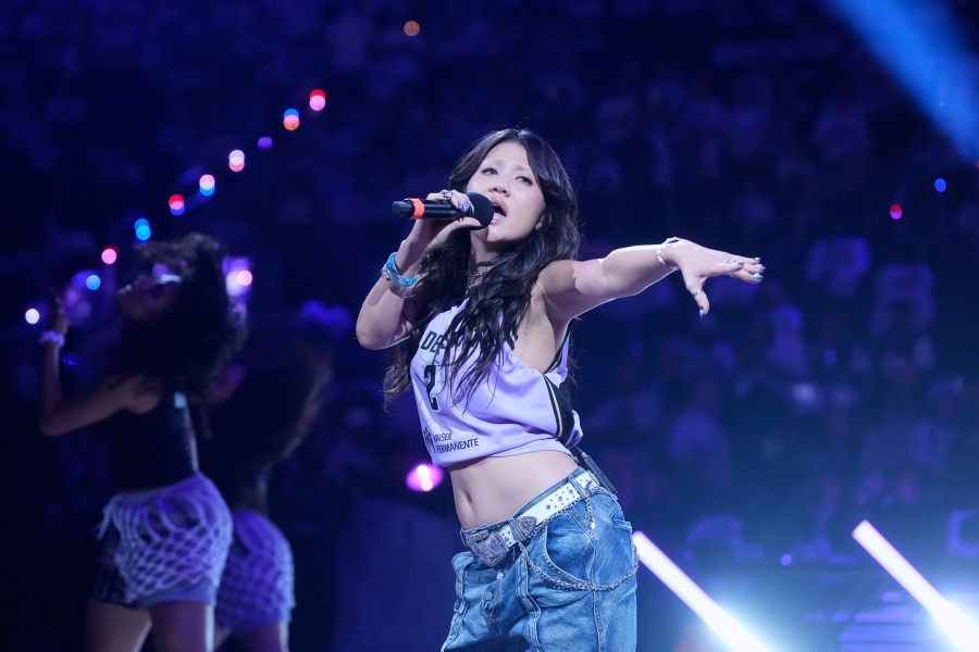 KPop Demon Hunters singer performs ‘Golden’ at Valkyries’ halftime show