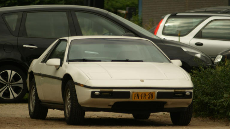 How the Pontiac Fiero bolted plastic body panels onto a steel space frame