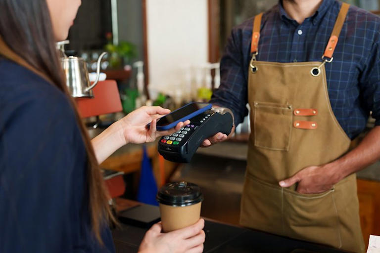 ATO’s unpopular credit card ban delayed for 12 months in win for businesses