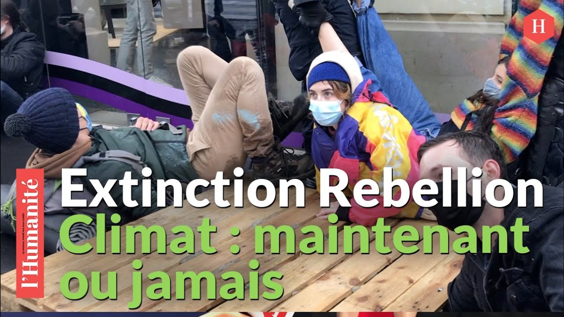 Extinction Rebellion France manifeste à Paris devant le ministère de l ...