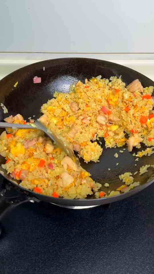 Flavorful chicken curry rice bowl