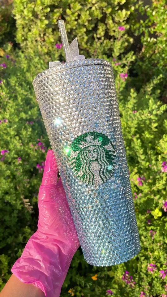 Best friends create matching Starbucks inspired DIY designs