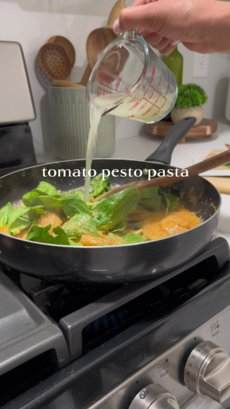 Creamy shrimp pasta for an easy and delicious dinner