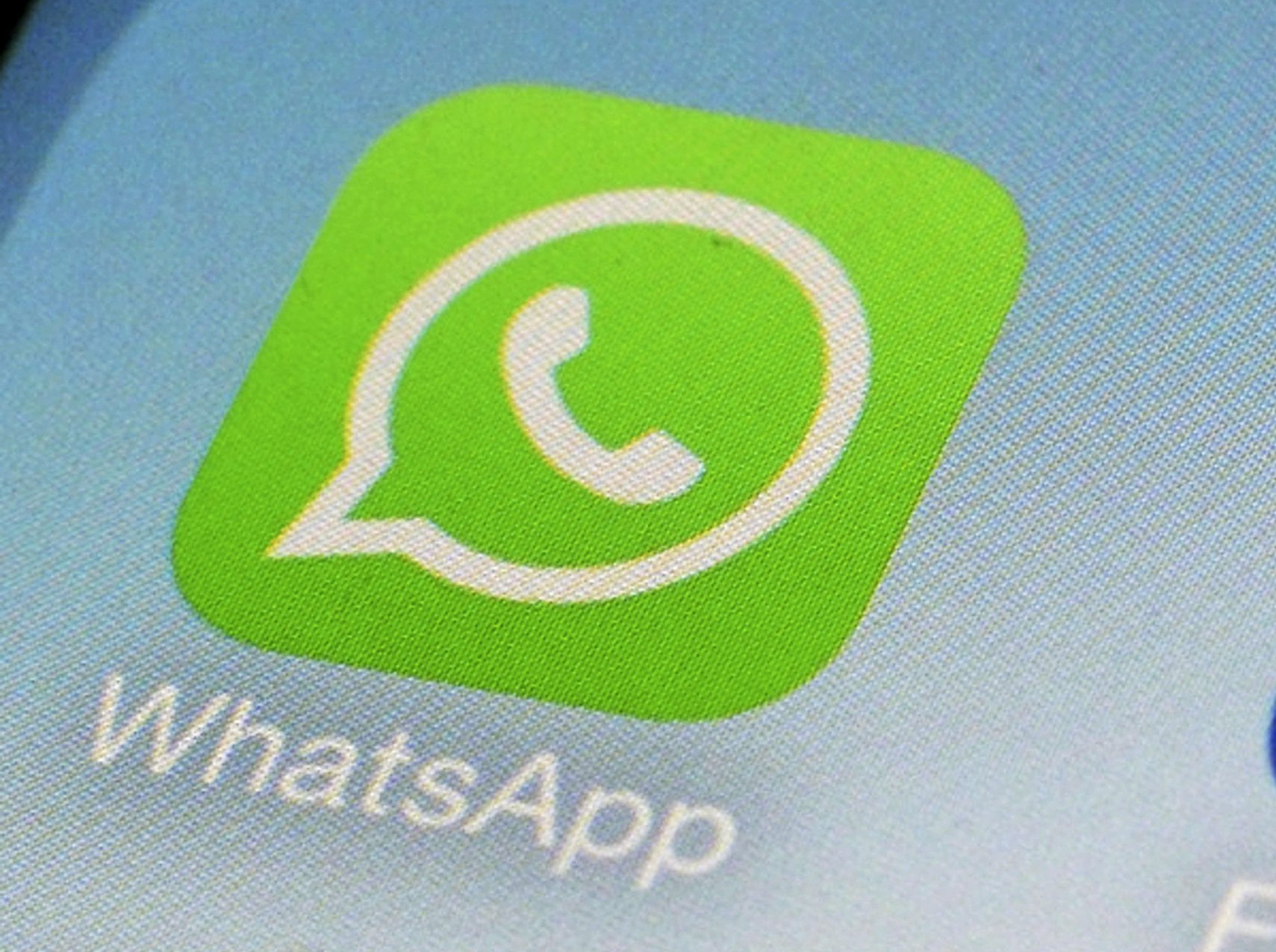 Warning over 'add me to WhatsApp scam' after rise in complaints