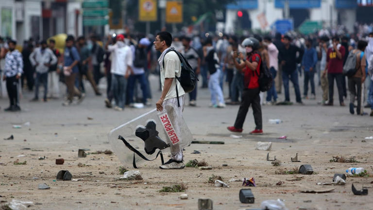 Delhi preparing for war? CJP stunned as trains cancelled, Metros shut ahead of protest