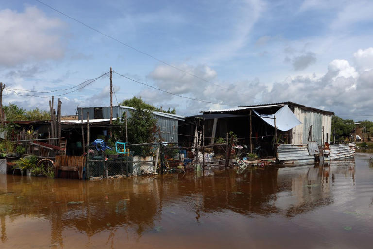 Hurricane Simon forecast to get much stronger as it heads to Mexico’s ...
