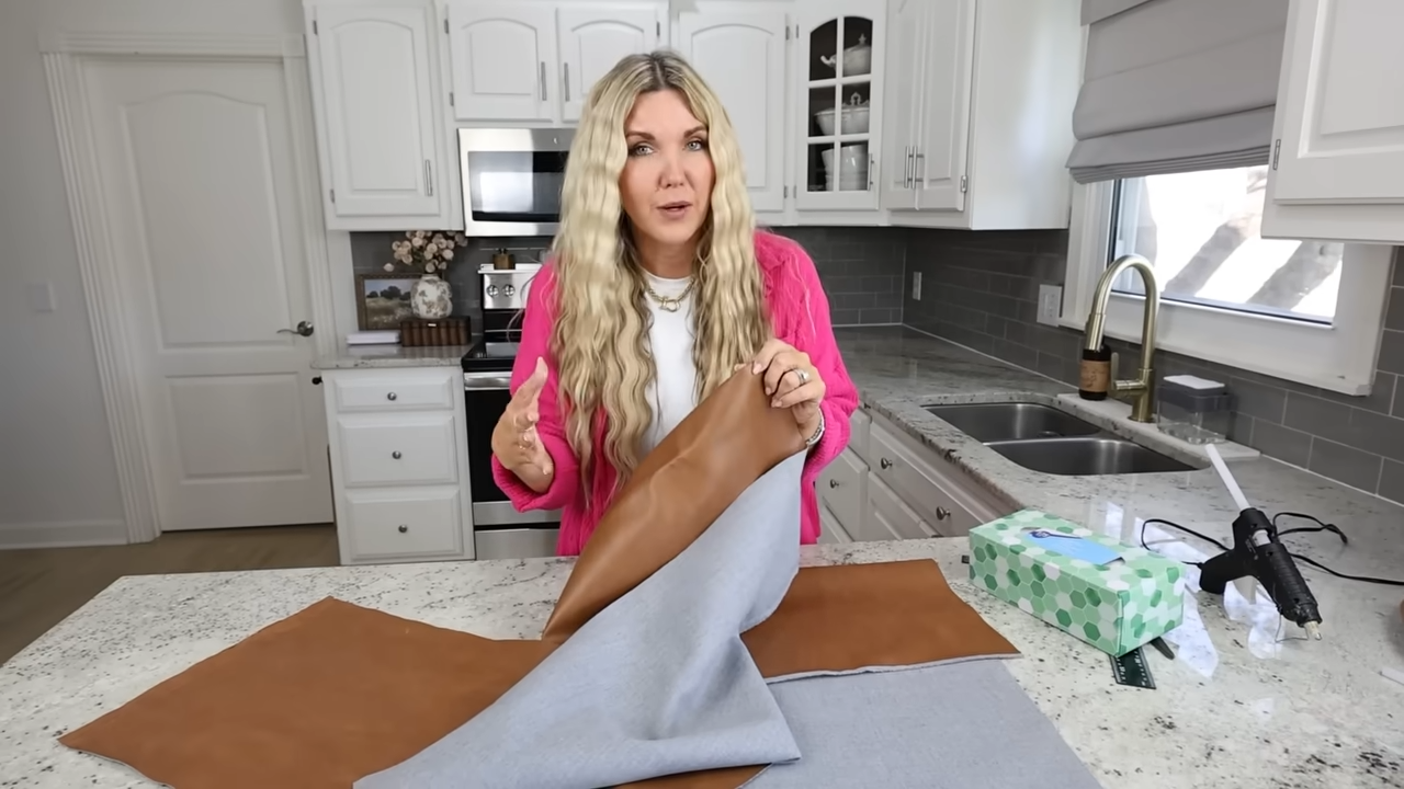 She gave a basic Dollar Tree picture frame a makeover - then added a ...