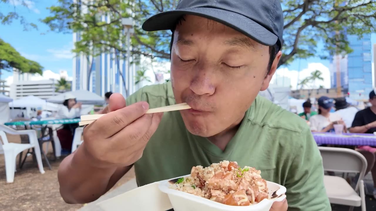 He tried a $39 brunch buffet in Hawaii - one simple dish was his favorite