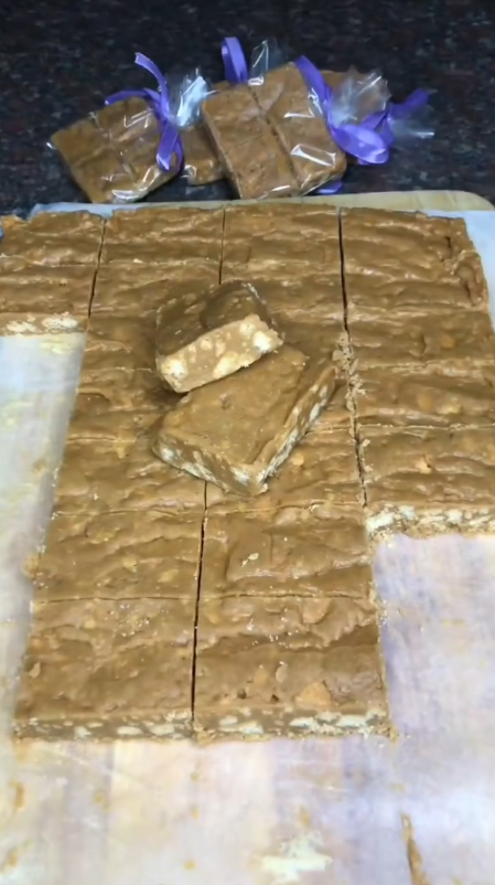 Caramel cookie fudge with irresistible sweet flavor