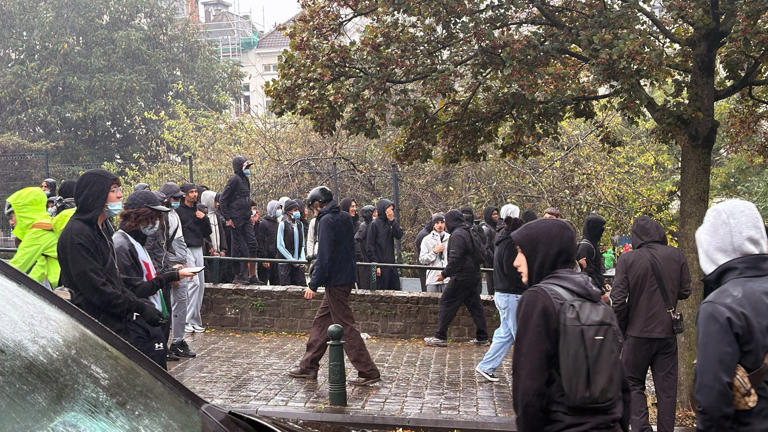 Manifestation nationale du 9 octobre - Les premiers manifestants et de ...