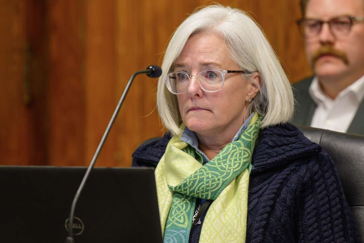 Saratoga Springs finance leader's 2027 plan seeks layoffs, 18% property ...