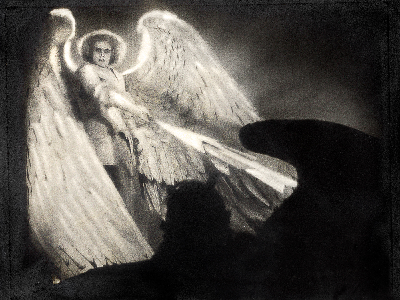 La « bible Faust » : cet étonnant trésor du cinéma exhumé par la ...