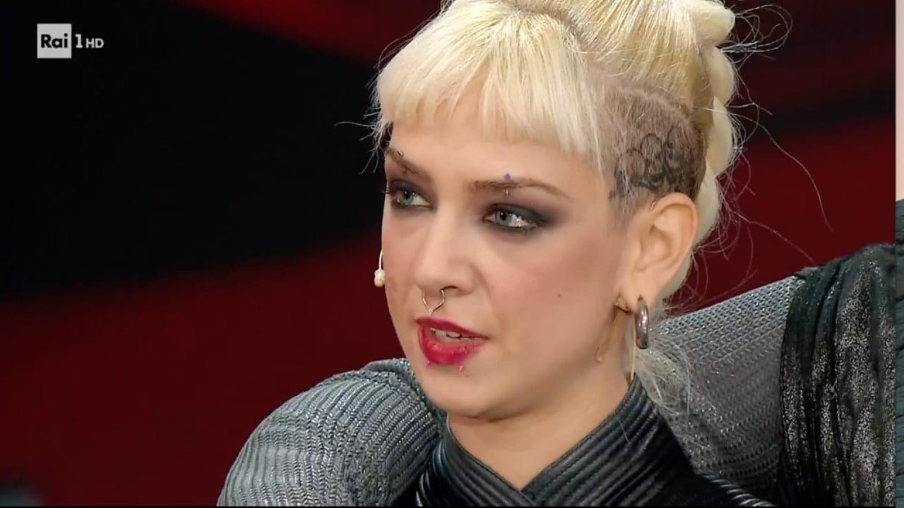 Anna Lou Castoldi, incubo per la figlia di Morgan e Asia Argento: prima ...